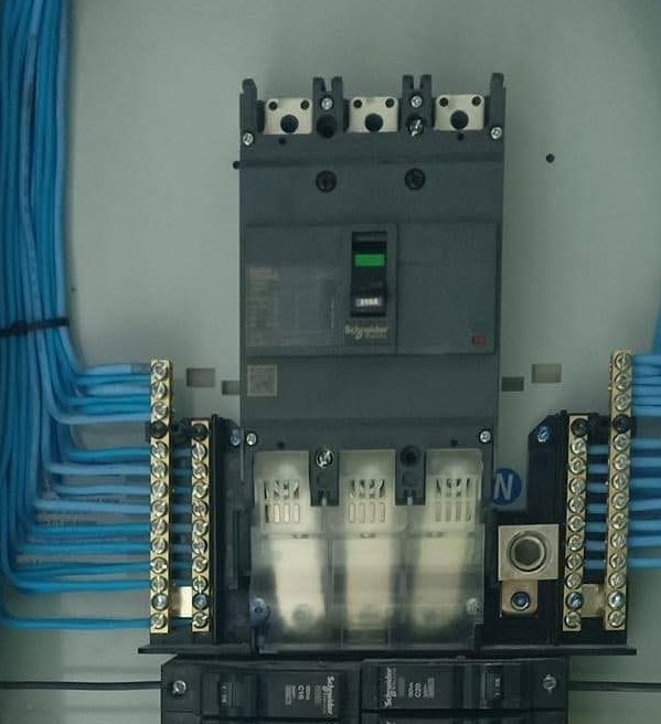 MCCB (moulded case circuit breaker) 16A, 3-pole, 36kA