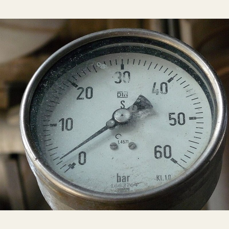 Pressure gauge, 90 mm, 0–300 psi