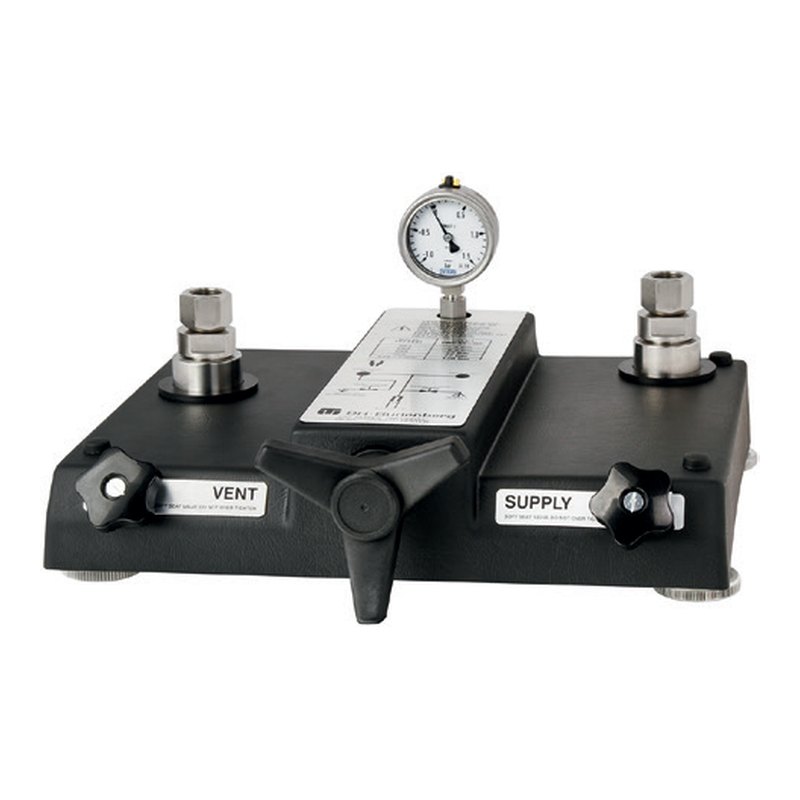 WIKA CPP120-X pneumatic comparison test pump, 0–120 bar